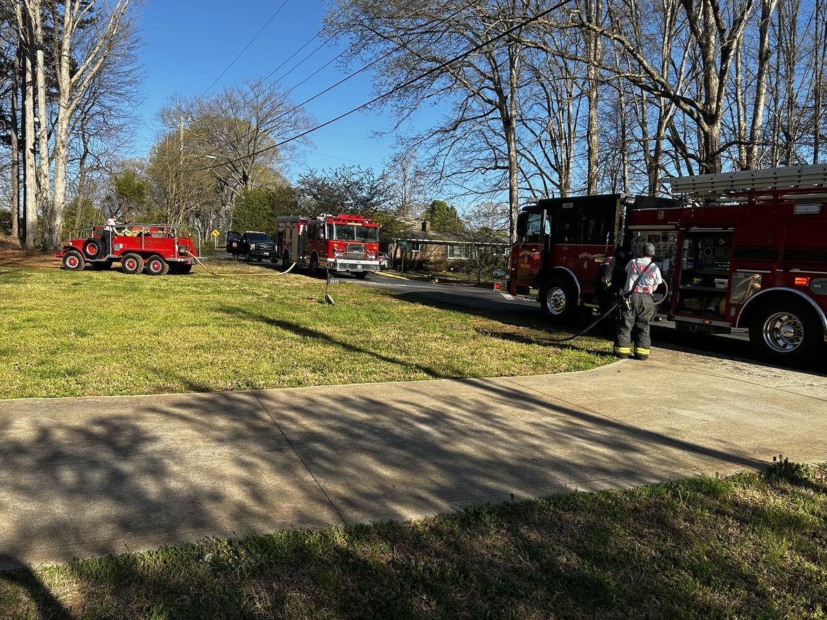 Huntersville_FD's tweet image. *OUTSIDE FIRE* Fire has been controlled. Multi-acre fire possibly the result of spread from an unattended fire pit due to the increase in winds today. #OutsideFire