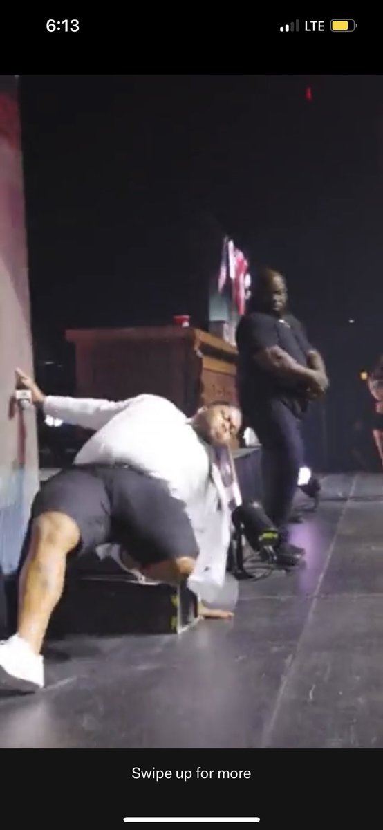 joeydazee's tweet photo. @druski Mans was out here playing twister on em https://t.co/nDU3E8kQhZ