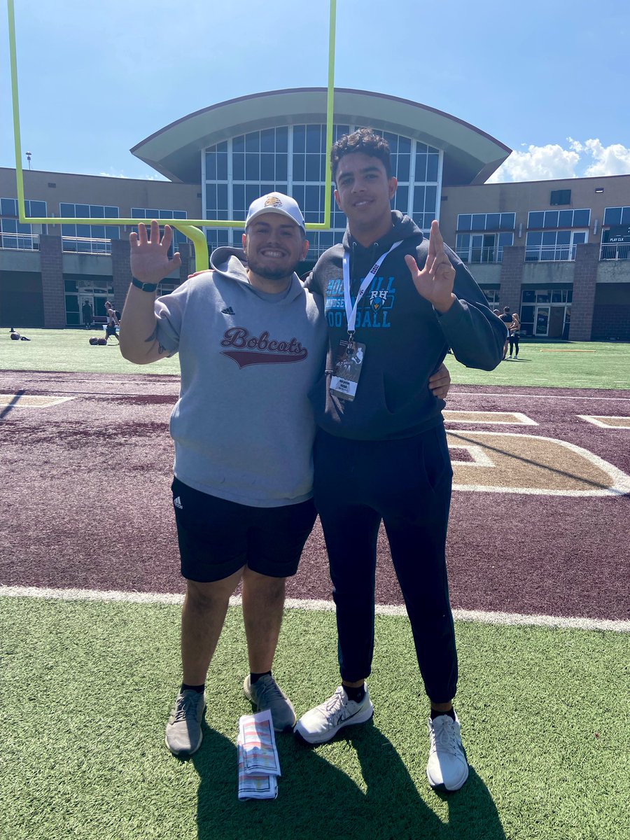 BenjaminRosa24's tweet photo. Had a great time @TXSTATEFOOTBALL! Thank you @andrewcobus and @CoachShoeOL for having me out! https://t.co/vqJvAQl8Ig