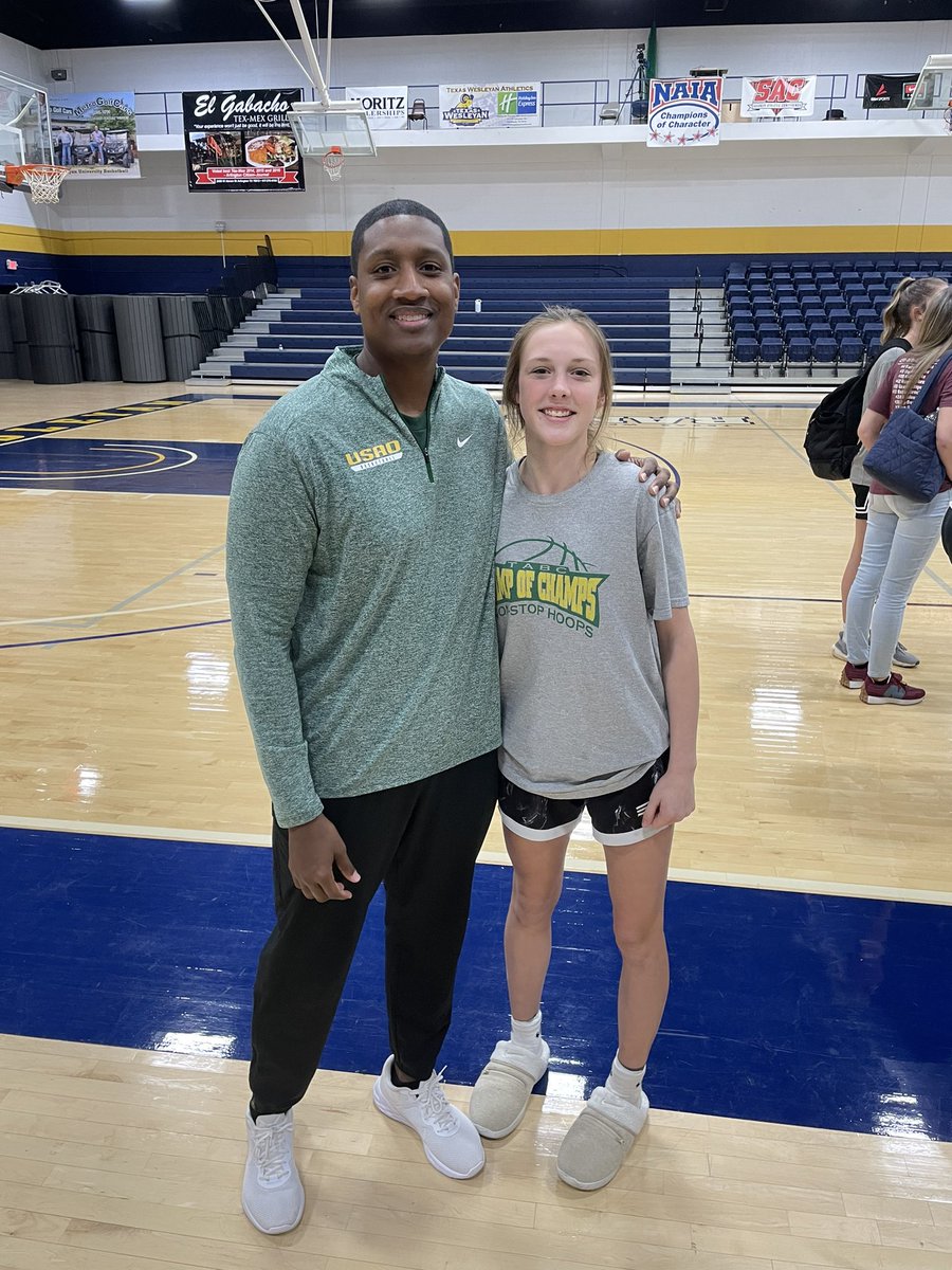 NorahLayman's tweet photo. Some great work and great coaching today with @txweswbb! https://t.co/NvulD2TJRf
