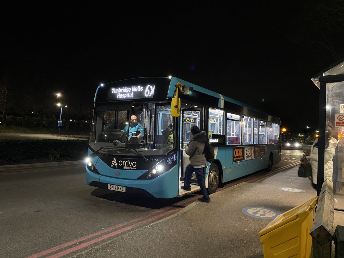 Arrivabus7's tweet photo. A wonderful day out today, Started off with 6136 on the 402 up to Sevenoaks &amp; back, then a 211 ride on 1518 before taking 3043 for a refuel and needed wash ahead of MOT. Then, headed to Lewes on the 29 and returned on RRP on DW72 before finishing the day on nighttime 6Xs on 4106. https://t.co/eBFq05G7Xy