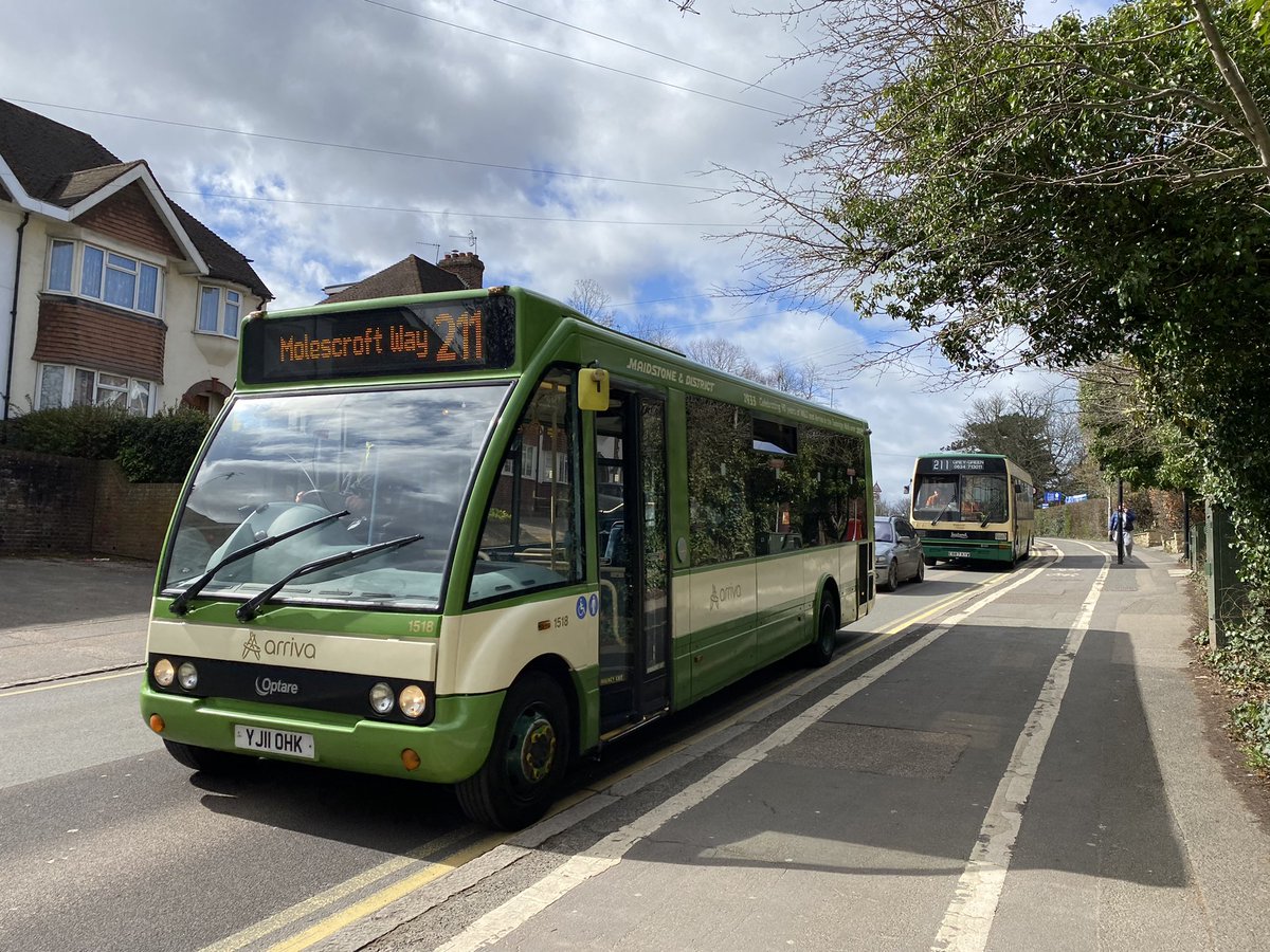 Arrivabus7's tweet photo. A wonderful day out today, Started off with 6136 on the 402 up to Sevenoaks &amp; back, then a 211 ride on 1518 before taking 3043 for a refuel and needed wash ahead of MOT. Then, headed to Lewes on the 29 and returned on RRP on DW72 before finishing the day on nighttime 6Xs on 4106. https://t.co/eBFq05G7Xy