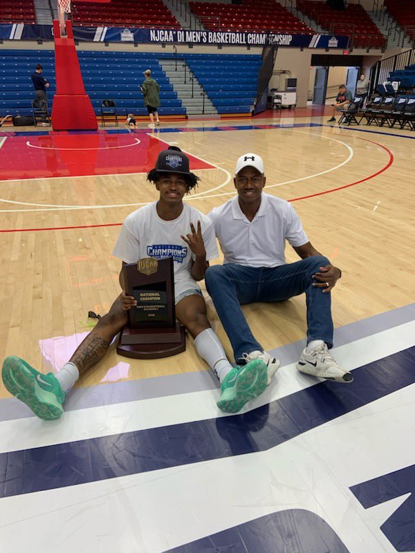 EJones__4's tweet image. ima national champion💙💙💙💙💙Ls uppp