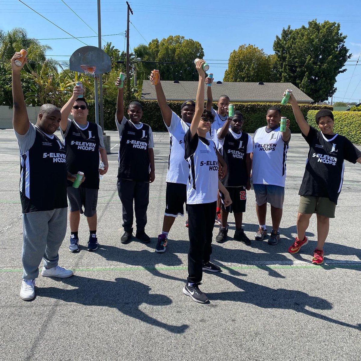 Thank you to our friends @drinkkoe for supplying our athletes with drinks to Unlock the Power of a Happy Gut! 🌟 

#KOEKombucha #HealthyGutHappyYou #AutismAwareness"