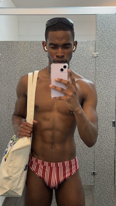 FsGUNO7X0AIvyWv?format=jpg&name=small