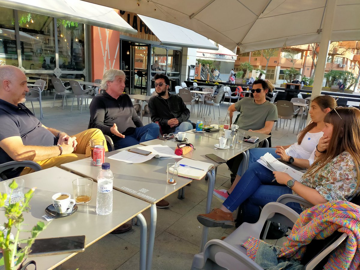 AreaCoopLleida's tweet photo. ℹ️ Parts de projectes que poques vegades mostrem però que tenen més valor que cap altra...

📝 Parar, avaluar i reflexionar per millorar.

Avui sessió d'avaluació amb el grup de referents i de joves del projecte #CiclesFormatiusaTerreny.

💜 Gràcies per aquest treball en xarxa! https://t.co/OU3LCOEhhl