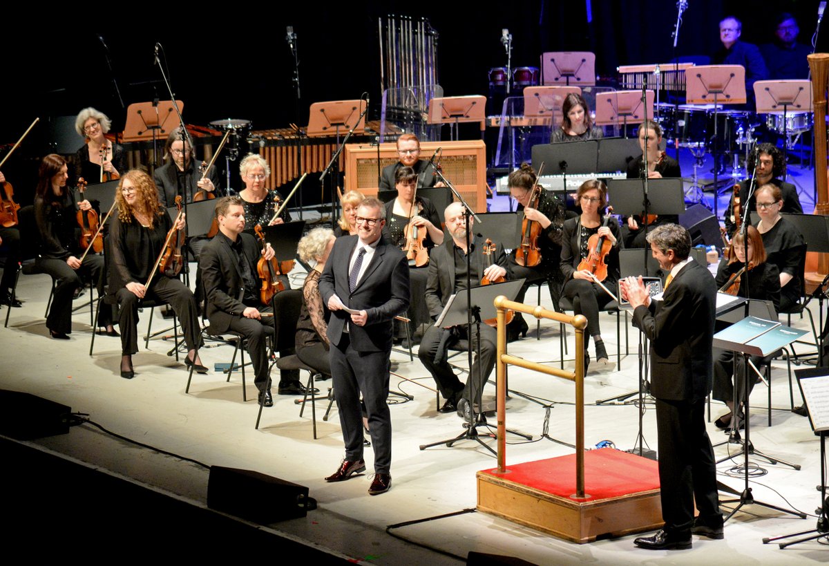 RSNO's tweet photo. A great finale to our 'John Williams at the Oscars' tour!

Thank you to conductor @rbaxtermusic, presenter @tommyrpearson and our audiences in Aberdeen, Edinburgh &amp; Glasgow for a brilliant week ✨ https://t.co/vEX5nW80fj