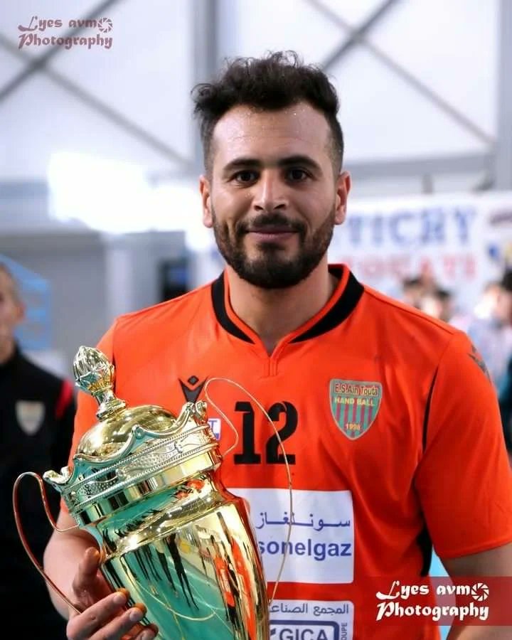 OLouchene's tweet photo. #Super #coupe 🥇🏆 https://t.co/3EBOk3VjS6