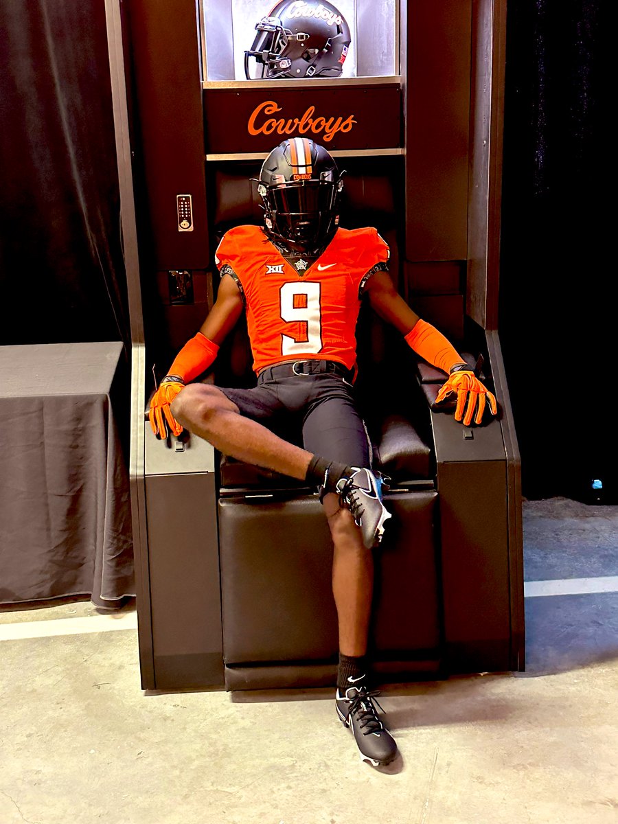 RailynAdams2's tweet image. Had an amazing day at @CowboyFB really loved thanks Pokes Nation #GoPokes 🧡🖤