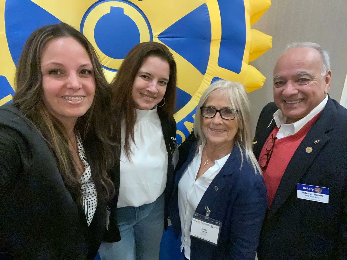RotaryJC's tweet photo. Congratulations to our President-elect Cynthia Vazquez on completing your PETs training! We look forward to creating hope in the world with you 🌎 #rotaryleader #womeninrotary #jcrotary #imaginerotary #createhope https://t.co/hGg1ih53Hb