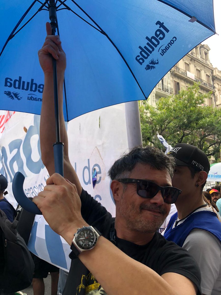 Día de la Memoria 🤍✌🏻
Desde FEDUBA marchamos este sábado a Plaza de Mayo acompañando a las organizaciones de derechos humanos para mantener viva la memoria, y el reclamo por verdad y justicia.