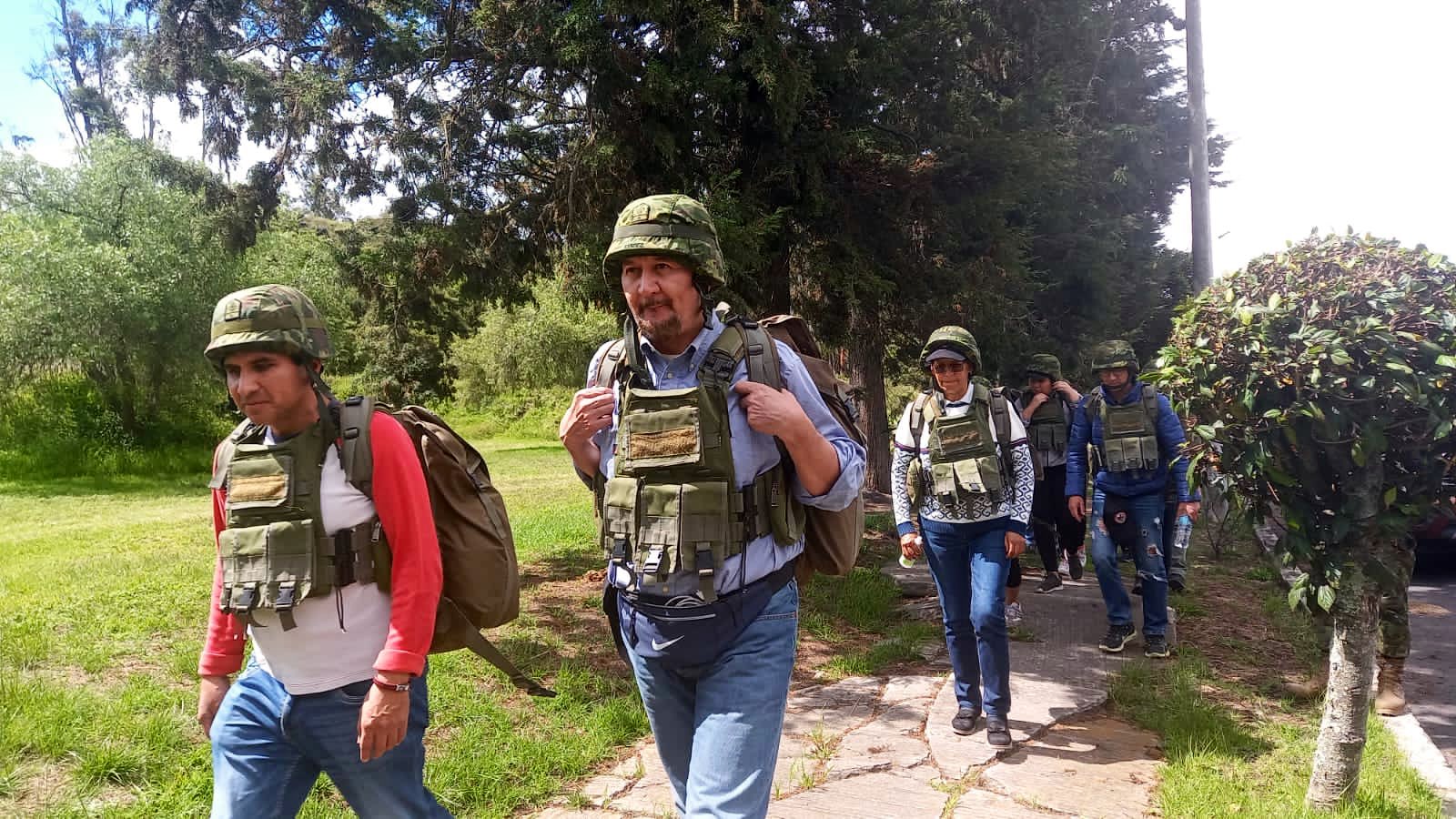 httpspbstwimgcommediaFsGYPRMWcAAighkformatjpgnamelarge