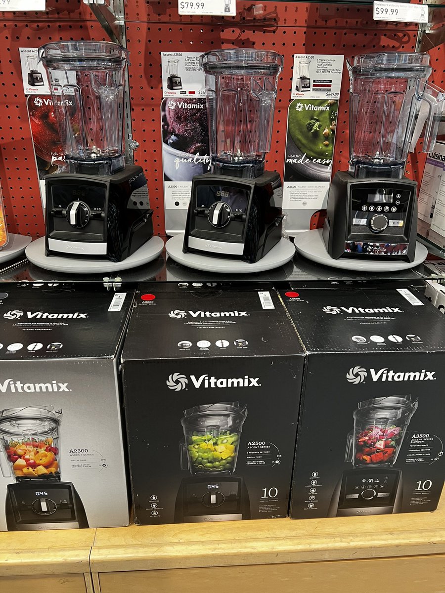 joelriddell's tweet photo. How #Gay is #CliffsVariety?- Feeling happy in the #Castro - #onlyinsf - #DollyParton #danjlevy #Vitamix #lecreuset #shopdinesf #CastroMerchants #diningaround https://t.co/MdsLby8FEq