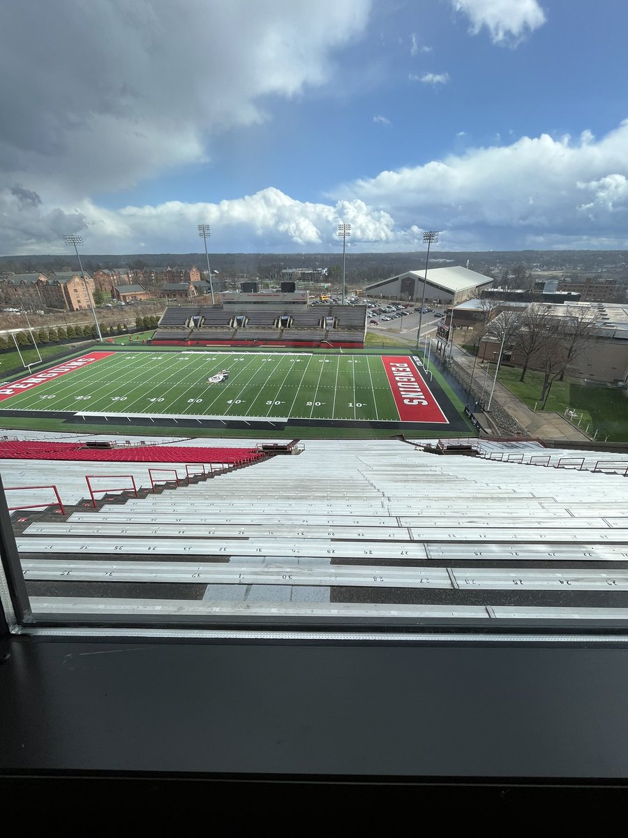 Had a great time <a href="/YoungstownStFB/">YSU Football (Archived) - now @ysufootball</a> today. Thanks to <a href="/fbcoachdp/">Doug Phillips</a> and <a href="/CoachBuj/">Austen Bujnoch</a> for having me up today!! 
<a href="/MJonesy79/">Matt Jones</a> <a href="/CANFIELDFOOTBAL/">CANFIELD FOOTBALL</a>