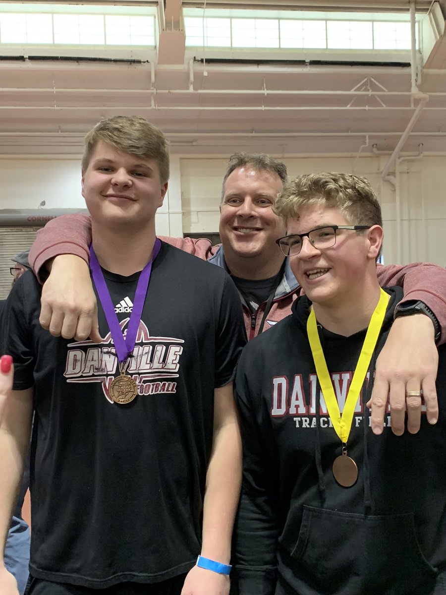 Danville_Track's tweet image. Coach Lawrence took 4 throwers to the indoor state meet today; @luke_messinger took 4th and @Elaw5115 took 7th!  @LStaigl is throwing now.