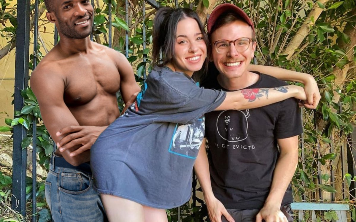 DickMolesterson's tweet photo. I've never seen idubbbz so happy https://t.co/2GaPgJvt1z