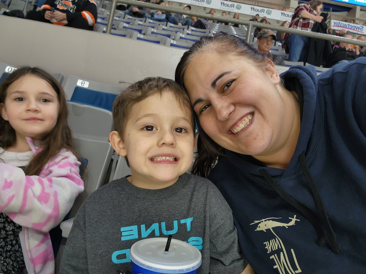 MillerTime30's tweet photo. Excited for some KOMETS Hockey!!! #LetsGoKomets !!! https://t.co/KlSvS6l25X