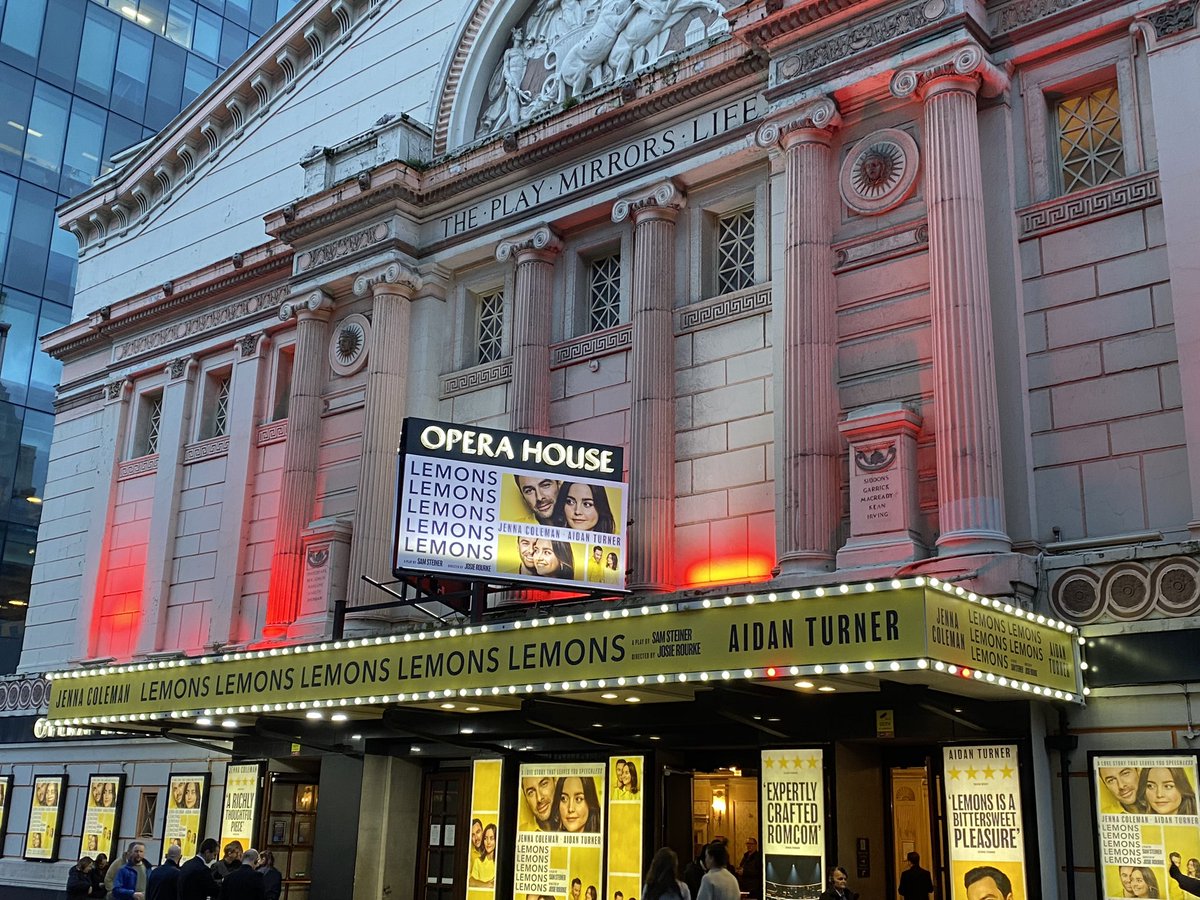 🌹Sarah 🎭 tweet media