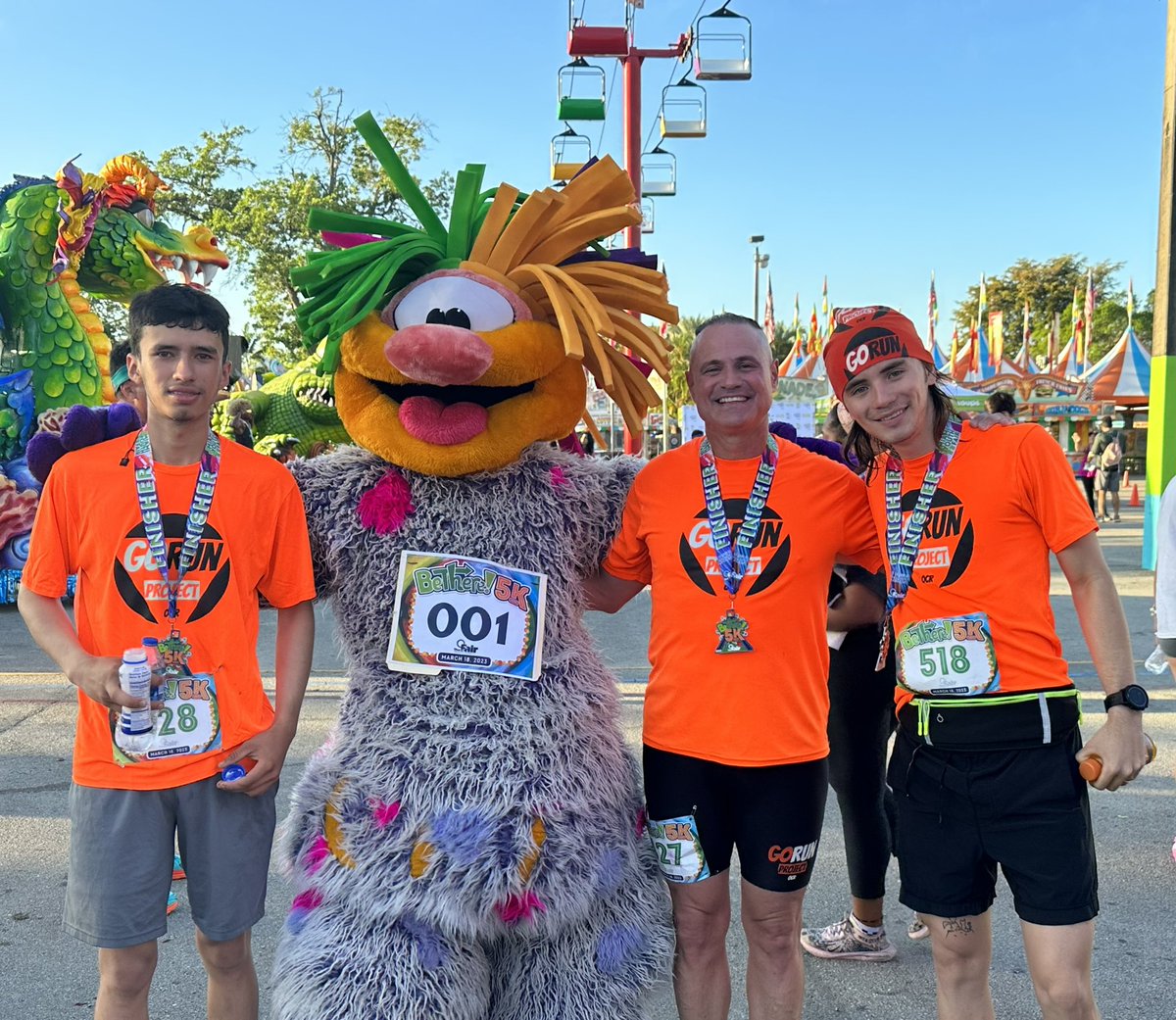 fgarciatio's tweet image. Finally back on the podium with 2nd Place Age Group for both my hubby and me at the BeThere! 5K!

#GoRunProject 🌴 #GRP #JustShowUp #FreeFitness #5KTraining #MiamiYouthFair #BeThere #5K #SpeedTraining #Miami #RunnersLastLonger #Fit #Fitness #Workout #Run #Runners #Running