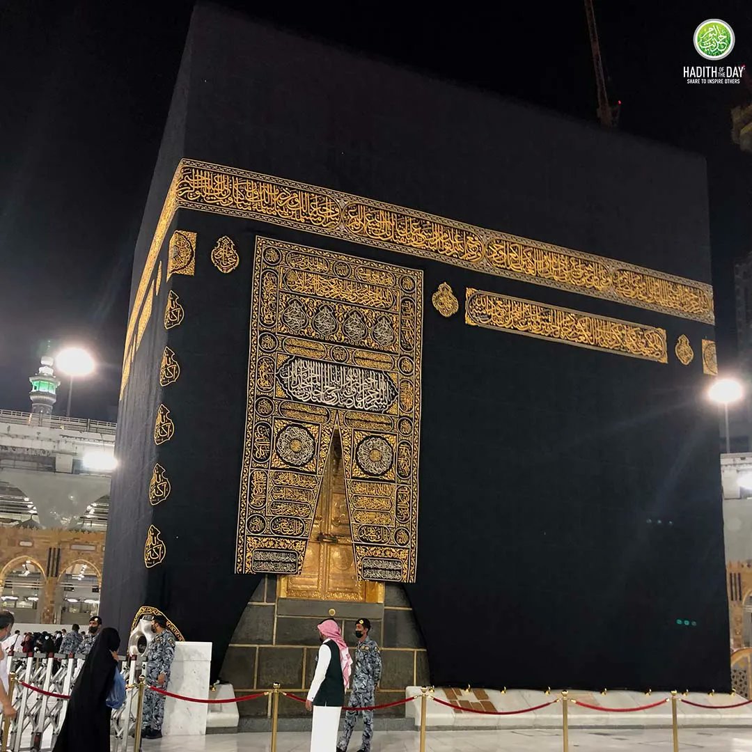 Hadithoftheday's tweet photo. Can you imagine being at Allah's House in this amazing month and asking with all your heart for all that you've ever wanted? May Allah accept everyone's duas wherever they are - Ameen!

Photo: Amina https://t.co/J9tj3zgn4X
