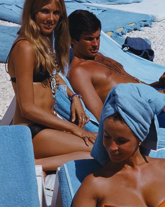 AlpacaAurelius's tweet photo. Everybody I know with a good tan is happier, healthier, hotter and more energetic.

The sun is magical. https://t.co/RNrqrIRLjG