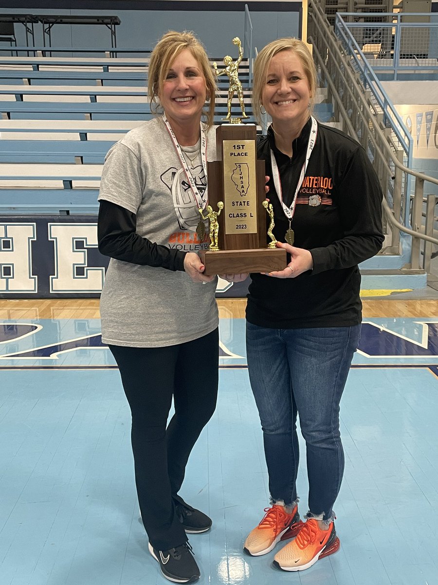 whsvolleyball22's tweet image. Sooo proud of our Bulldogs!! State Champions!!!  An amazing day full of heart, grit, and team!!!!