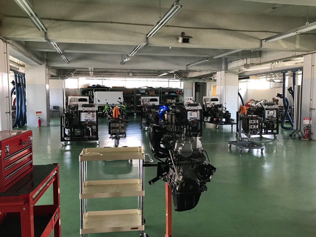 acet86's tweet photo. 本日は自動車整備士国家試験日です🛠
これまでの成果を発揮すれば大丈夫🙆‍♂️
頑張れ〜👍
#麻生工科自動車大学校 #麻生 #整備士 #1級自動車整備士  #2級自動車整備士  #2級二輪自動車整備士  #自動車設計  #設計  #CATIA  #福岡  #学生フォーミュラ #就職サポート #留学支援  #NISSANGTRのある学校 https://t.co/R9Xg1PasSH