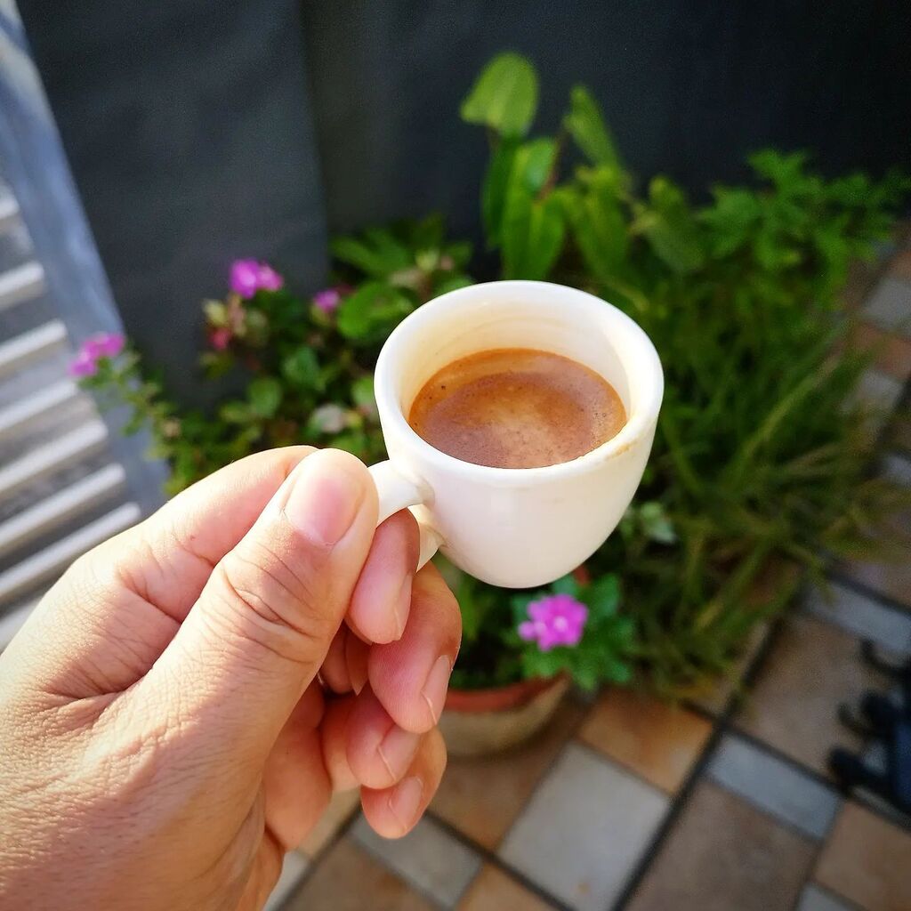 angeloperfecto's tweet photo. Kape kape sa umaga... sa hapon at gabi. 😆 #fortheloveofcoffee https://t.co/hNf9gJE66g https://t.co/zieCKokrBh