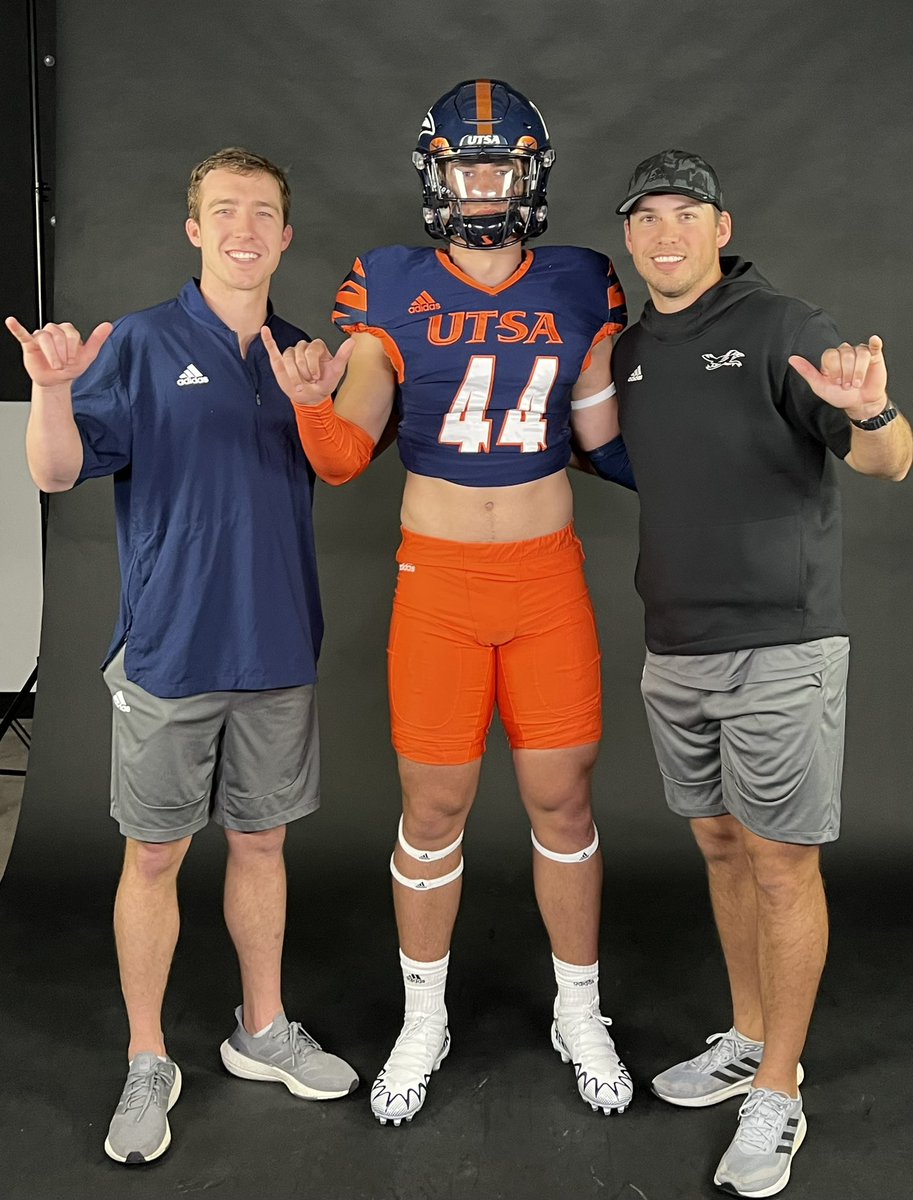 SamahaWyatt's tweet photo. Had an amazing day today in San Antonio with @UTSAFTBL Big thanks to @HunterRittimann for the invite! Can’t wait to be back! @CoachJP3 @Coach_ZBass @coachbirdd @TheHoustonHero @AshlyElamSports @saphirec98 https://t.co/3x3WpmPqmt