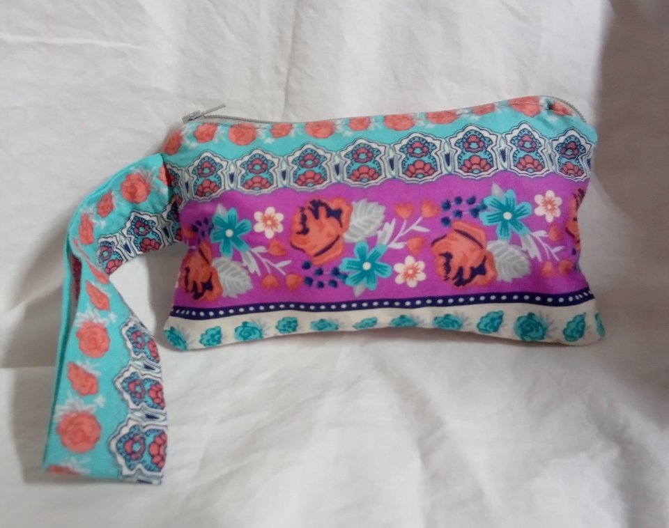 luckyburritos's tweet image. #fearlesslyauthentic #handmade check it out! luckyburrito.indiemade.com/product/handma…