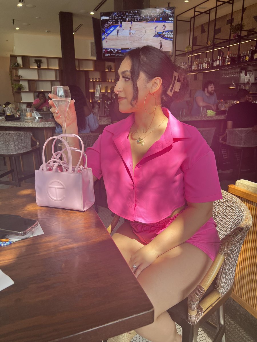 sayonce_'s tweet photo. Brunchin🥂 https://t.co/50mWrv0WJv