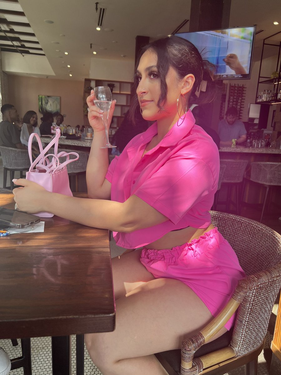 sayonce_'s tweet photo. Brunchin🥂 https://t.co/50mWrv0WJv