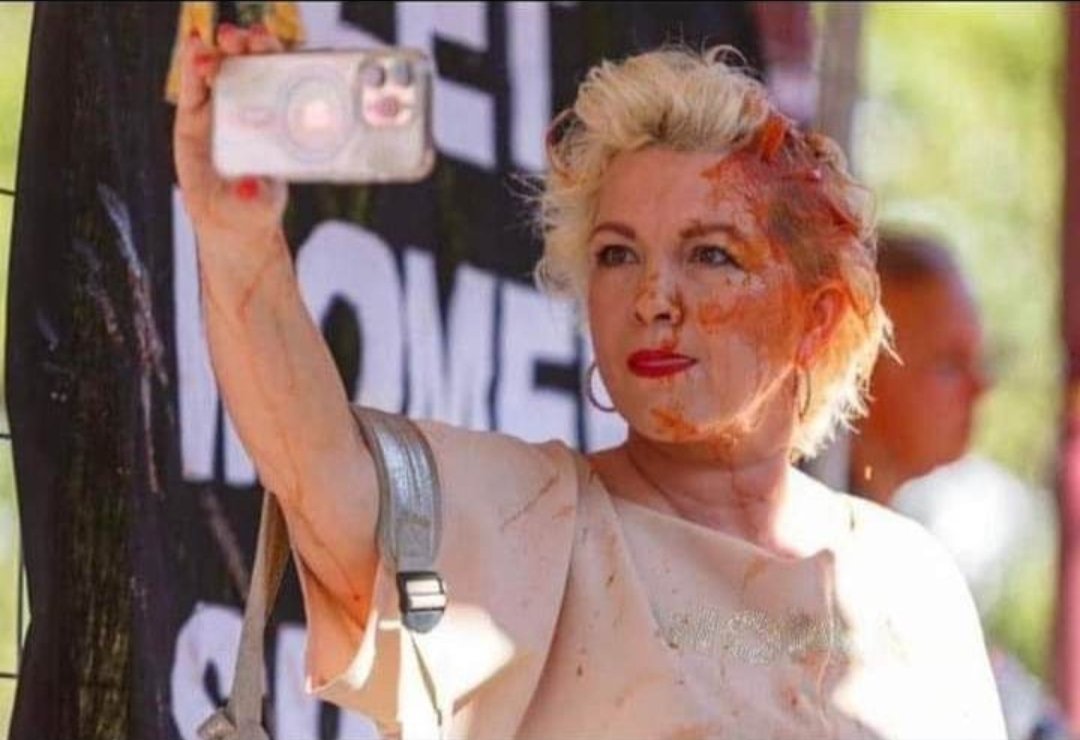 Local_SFW_QLD's tweet photo. This woman just created a million new #TERFs 

Not quite the outcome they wanted, was it?

#IStandWithPosieParker https://t.co/SXSLLgrtzk