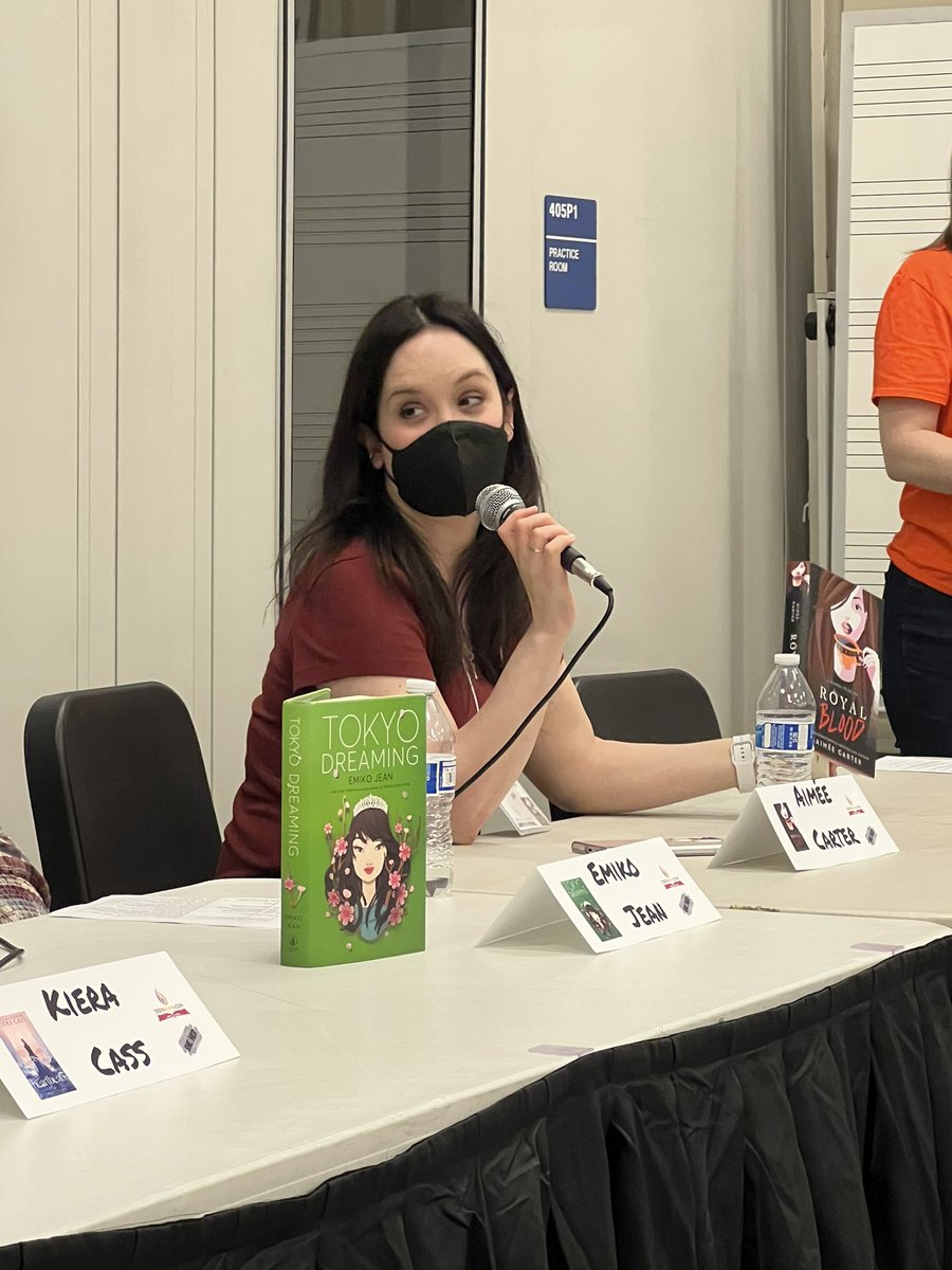 librarianerh's tweet image. So glad I was able to attend @TeenBookCon ! It was so much fun to see some of my absolute favorite authors! Thanks for organizing @BlueWillowBooks ! #teenbookcon2023 @BeckJHLibrary #katylibrarians #librarylife