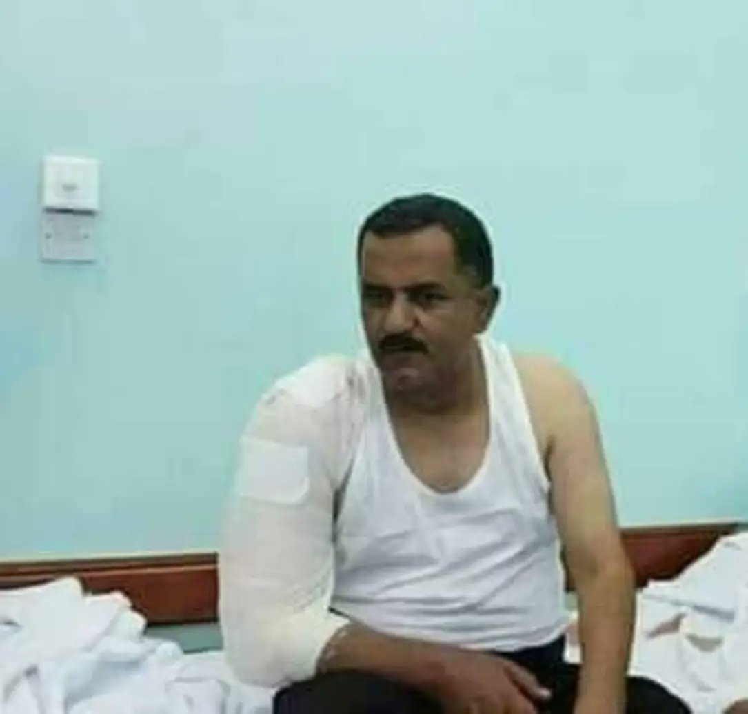 Abdulsalmjahaf's tweet photo. صورة  وزير الدفاع للشرعية الداعري تم استهدافه بطائرات مسيرة تابعة للامارات  هو وموكبه مع طارق صالح ورئيس هيئة الاركان ولا معلومات حول صور البقية... https://t.co/DOt3vUq0zF