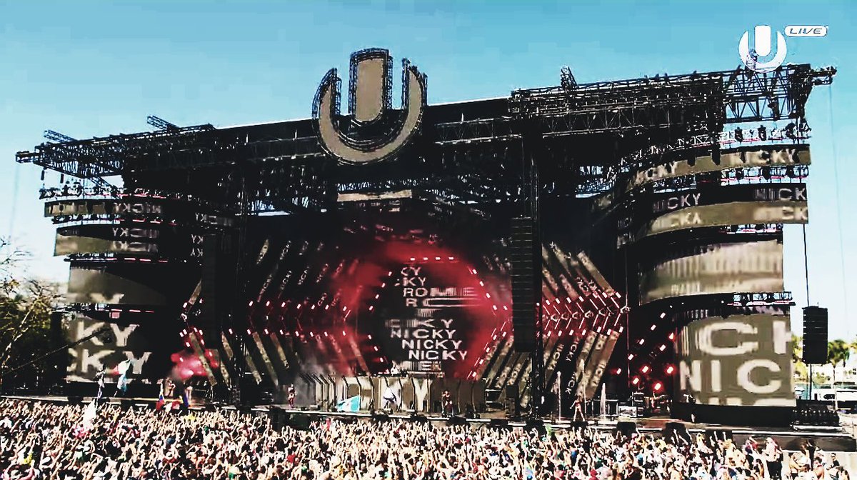 Bryanonyma's tweet photo. #UltraMiami @ultra with @nickyromero - Mainstage 🔥 https://t.co/xsvQjlGNlo