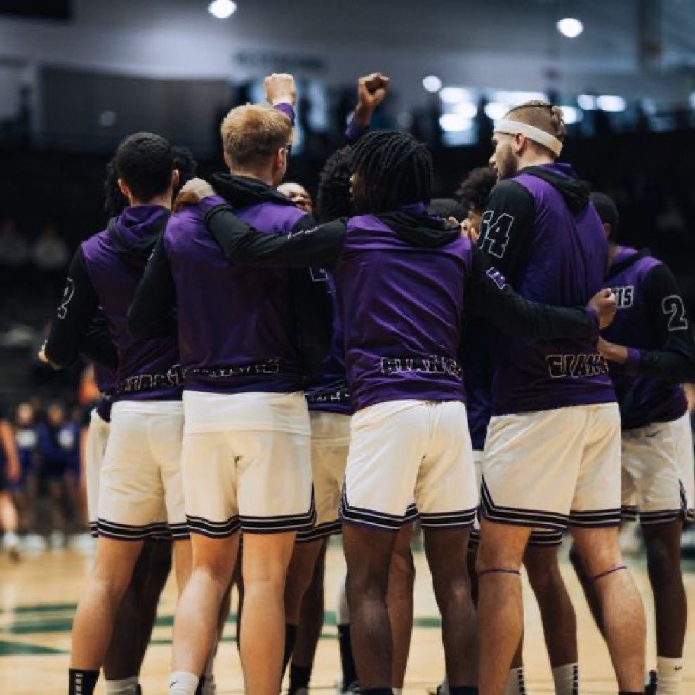 BPEKnights's tweet image. Harris &amp;amp; Hill Family!  Let’s GOOOOOO BD Giants!!!! #OneMoreWin #WinState #ThereIsAReason #CutTheNets #PurpleReign #BPEKnightsAreEverywhere #WeAreWayne 🎊🔥🏀🏆🌟💜🎉