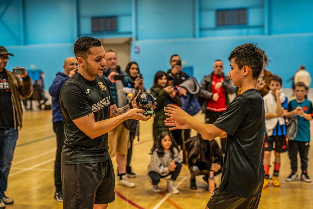 London Escolla Futsal Club tweet media