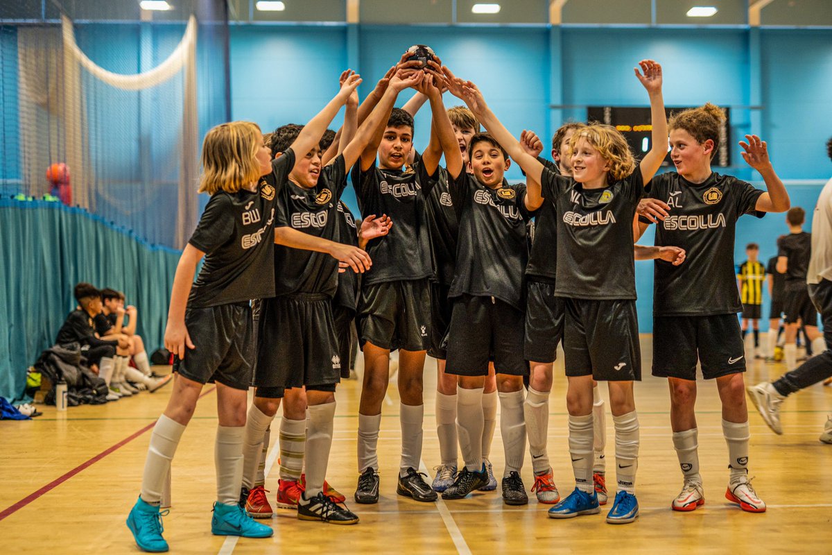 London Escolla Futsal Club tweet media
