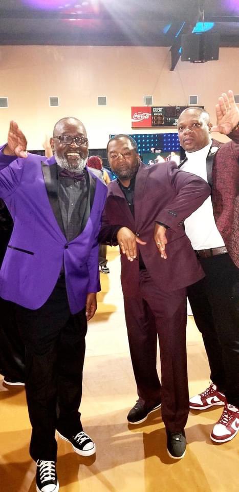 Meanwhile 24 years later….The Martins still clean up pretty good! 🥰❤️🥰

#FBBC
#2b1MarriageMinistry 
#GlitzandKicksSneakerBall2023