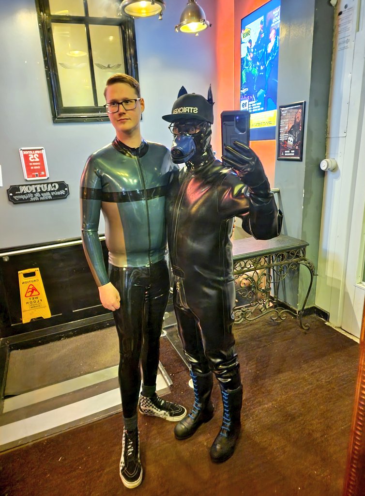 Sick time at the Manchester Rubber Social as always with my cutie <a href="/Rubber_Dan1/">RubberDan1</a> 🥰😍😘

Had to get the obligatory <a href="/EagleManchester/">Eagle Manchester</a> mirror selfie 😏