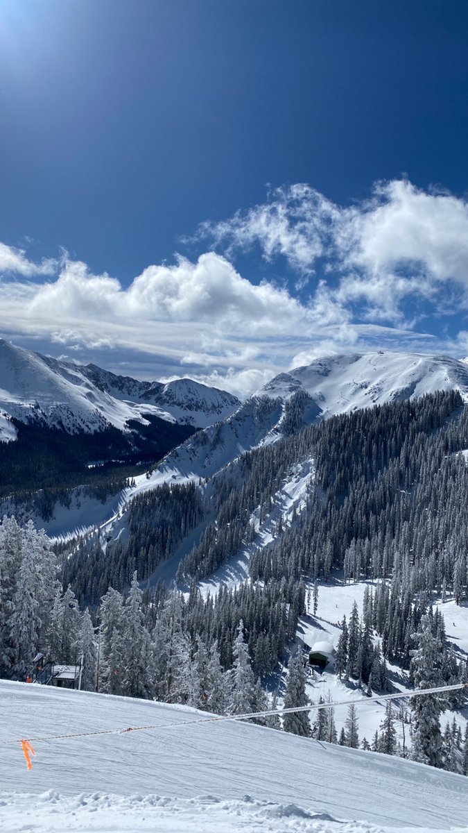 MistaRick69's tweet photo. Nothing makes my Chi feel more abundant than the rigors of snowboarding https://t.co/p5mT3gBuDW