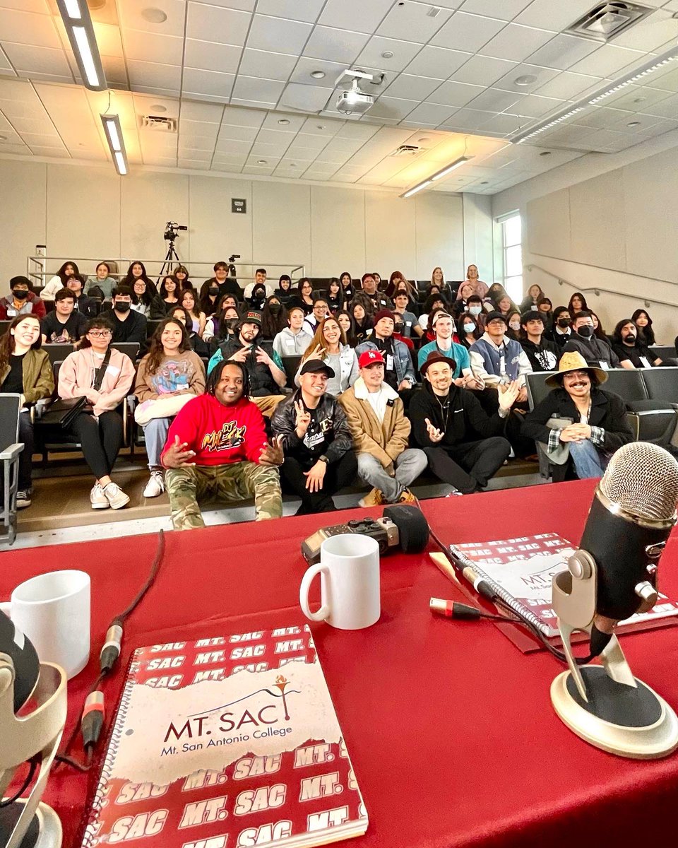 DJMIKESINCERE's tweet photo. Mom told me to get a “REAL” job when I was 21. I was in the middle of College when I decided to drop out &amp; DJ full time. At the time she was very hesitant &amp; worried for me. Now she is my #1 fan in the 🌎. This is me back at my college speaking to students about DJing as a career. https://t.co/XrqlgLbc3Q