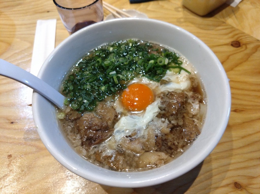 zephyrberry1999's tweet photo. 朝メシ
移転後のうどん箱太郎さんにて、月見うどん,替え玉
#うどん #うどん箱太郎 #最狂の脂うどん https://t.co/RMe2Bj0tVS
