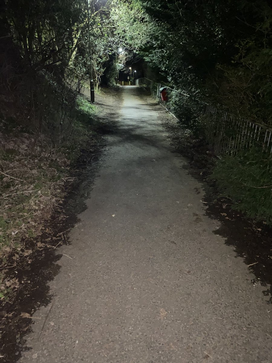 MartinWillB's tweet image. Beer football mates gambling #timetogohome