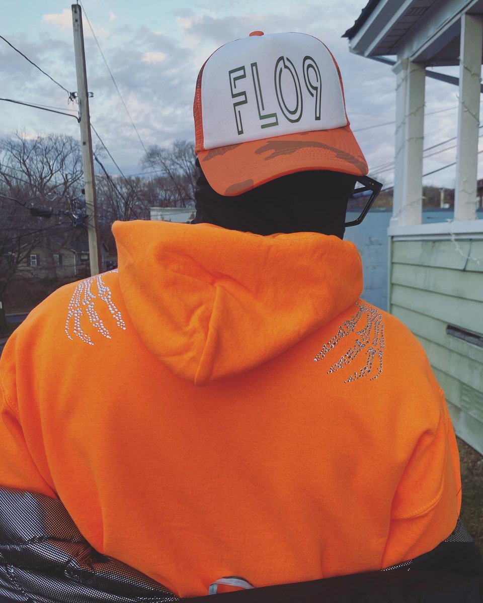 _Flo_9's tweet photo. ๐Can we really win with out mishaps ๐ค๐พ#flomotion #flo9 โฏ๏ธ
#wishyouwellth #hustlehard
#success #truth #art #fashion #winnercircle #selfmade https://t.co/hImLQogSTb