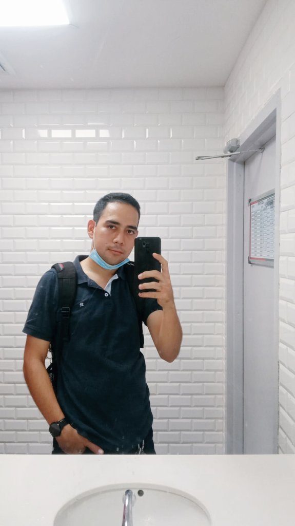 AdlerValverde's tweet photo. 🚽 https://t.co/iSvVEUcbmu