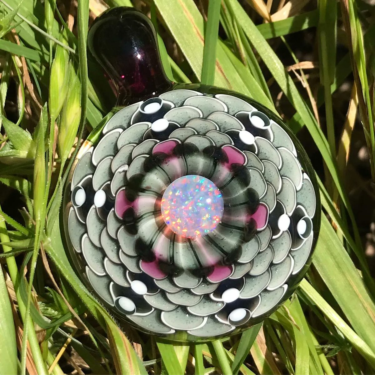 DigitalGlassArt's tweet photo. Sage &amp; Lavender Stardust • 💜✨
Made by jujuglass111 #repost #artshare 

#sage #lavender #stardust #opalfire #glass #art #glassart #heady #headyglass #glassblowing #handblown #handmade #mmemberville #artistsontwitter #artistontwitter #handmadeart #boro #dots #dtostack #flower https://t.co/O3qOolyXuA