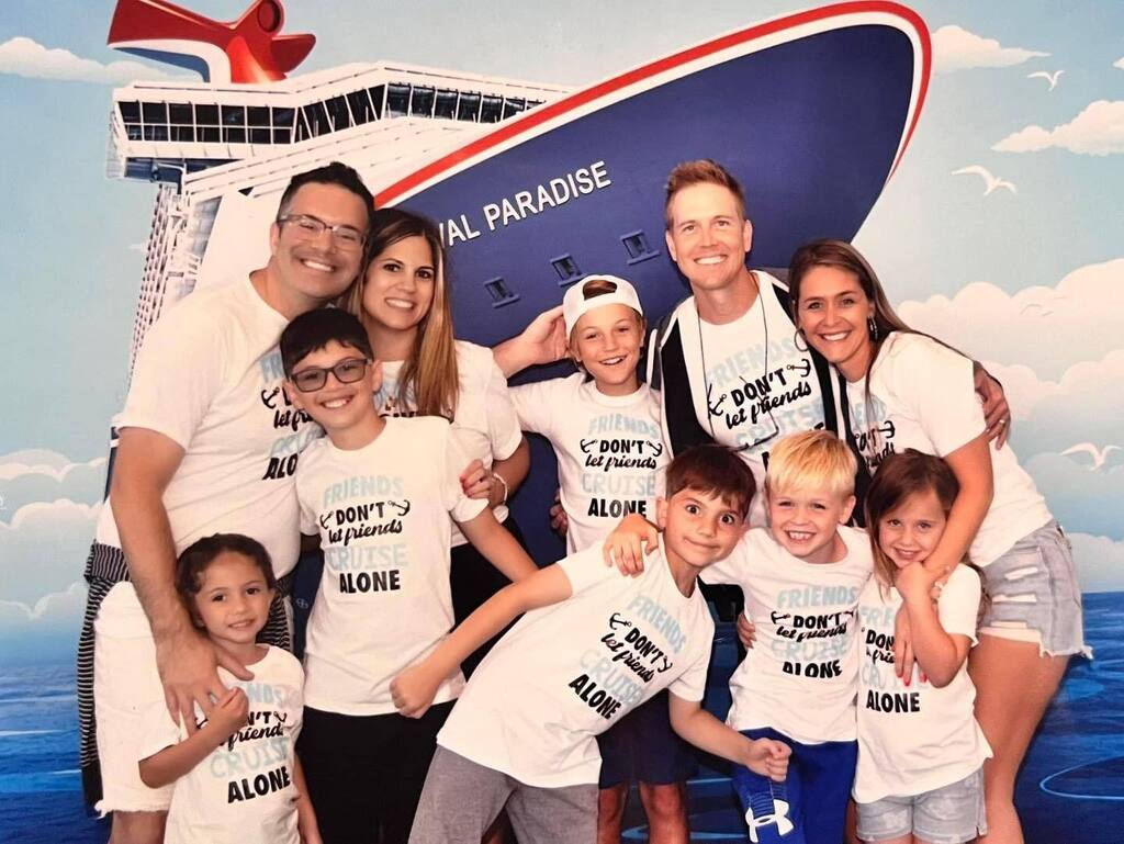 endlessadventu's tweet photo. We had such an amazing trip on the @carnival_paradise for Spring Break!🚢 🏖️ ☀️ 

If you need help planning your next trip I’d love to help you plan!! 📱✈️ #travel #travelagent #cruise #familycruise #familytrip #springbreak2023 #carnivalcruise #familie… https://t.co/v6Pjww3NPI https://t.co/qtUZB8copK