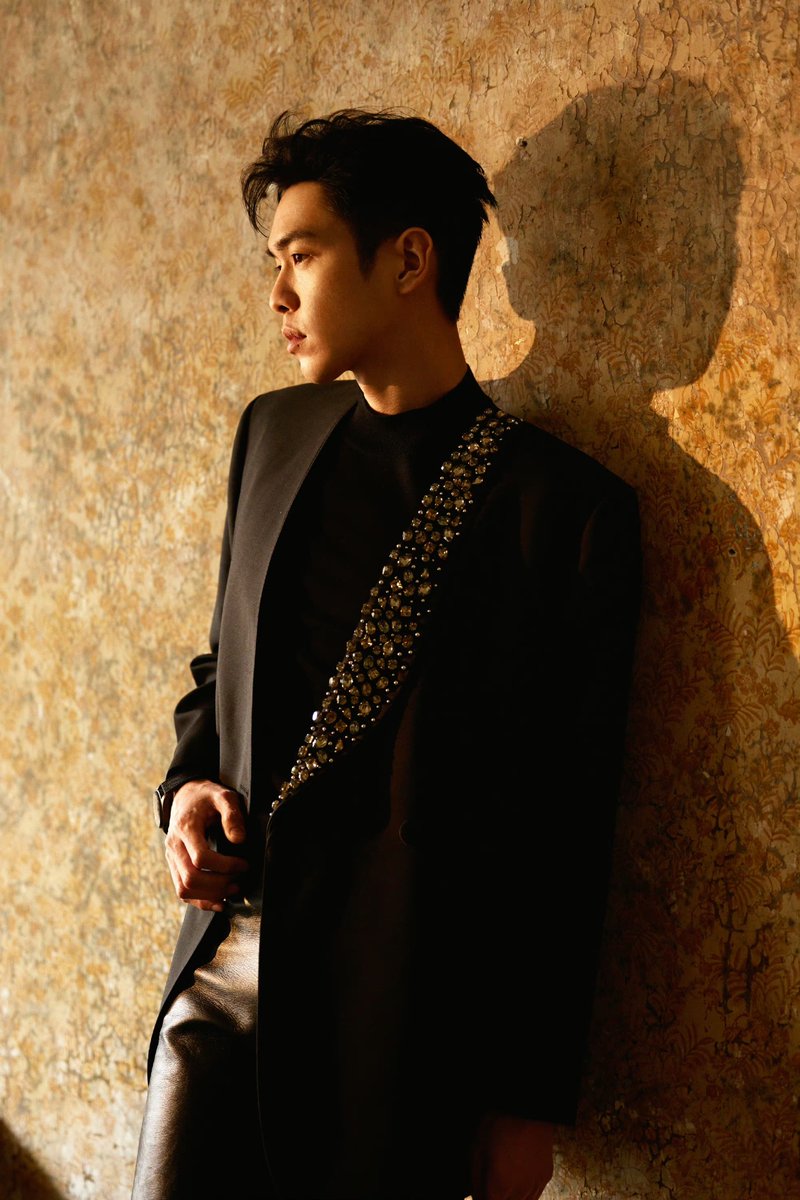 dramaskfan's tweet photo. #ZhangRuoYun para 2022 Weibo Night.
Mais fotos: https://t.co/QlDYZ5nBtS
#张若昀 #SwordSnowStride #TheFatedGeneral #JoyOfLife #InsectsAwaken #TheEvolutionOfOurLove #NovolandTheCastleInTheSky #LegendOfNineTailsFox #Intouchable #cdrama #dorama https://t.co/TiXHXXoIYP
